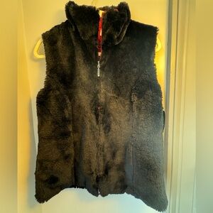 Gallery “Giacca” women’s reversible black and red vest size S  NWT